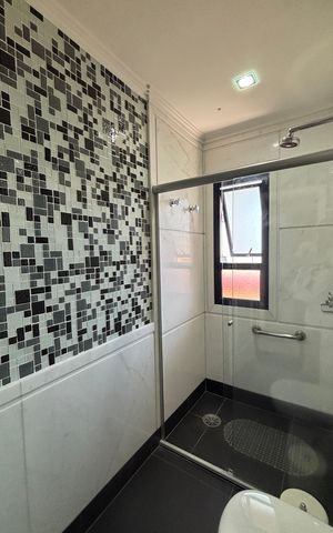 Apartamento para alugar com 216m², 4 quartos e 4 vagas Apartamento para alugar com 216m², 4 quartos e 4 vagasBanheiro