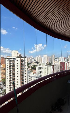 Apartamento para alugar com 216m², 4 quartos e 4 vagas Apartamento para alugar com 216m², 4 quartos e 4 vagasSala - Varanda