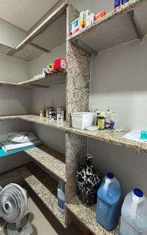 Apartamento para alugar com 216m², 4 quartos e 4 vagas Apartamento para alugar com 216m², 4 quartos e 4 vagasÁrea de Serviço - Despensa