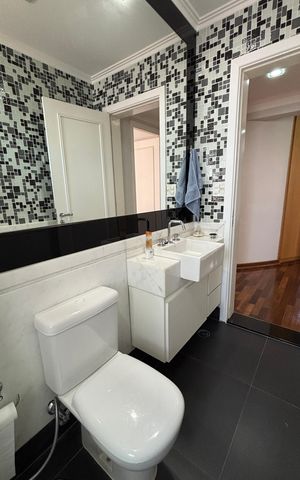 Apartamento para alugar com 216m², 4 quartos e 4 vagas Apartamento para alugar com 216m², 4 quartos e 4 vagasBanheiro