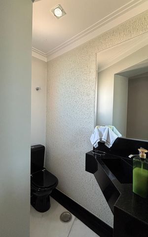 Apartamento para alugar com 216m², 4 quartos e 4 vagas Apartamento para alugar com 216m², 4 quartos e 4 vagasLavabo