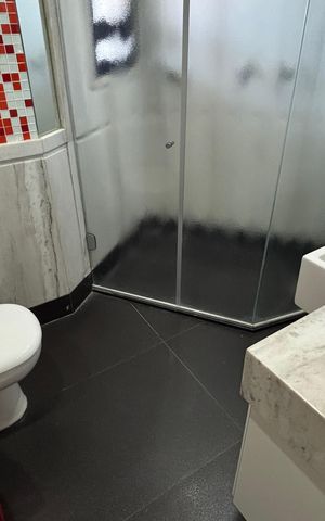 Apartamento para alugar com 216m², 4 quartos e 4 vagas Apartamento para alugar com 216m², 4 quartos e 4 vagasBanheiro da Suíte 1