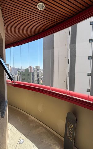 Apartamento para alugar com 216m², 4 quartos e 4 vagas Apartamento para alugar com 216m², 4 quartos e 4 vagasQuarto 2 Varanda