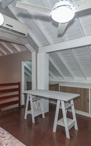 Casa de condomínio à venda com 194m², 3 quartos e 2 vagasQuarto 3