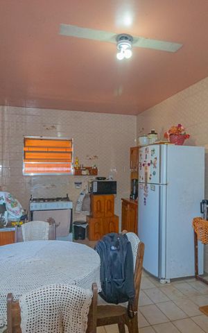 Casa à venda com 100m², 3 quartos e 3 vagas Casa à venda com 100m², 3 quartos e 3 vagasCozinha