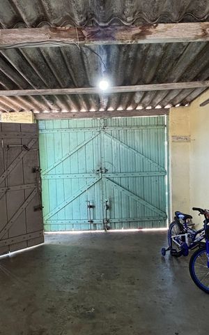 Casa à venda com 208m², 4 quartos e 1 vaga Casa à venda com 208m², 4 quartos e 1 vagaGaragem