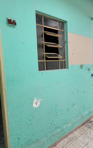 Casa à venda com 208m², 4 quartos e 1 vaga Casa à venda com 208m², 4 quartos e 1 vagaCasa 1 Quintal - Area de Serviço