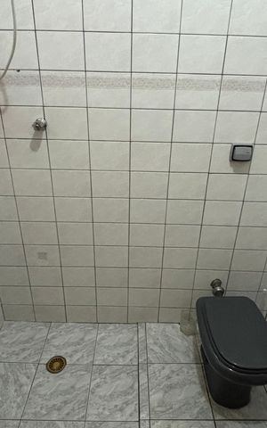 Casa à venda com 208m², 4 quartos e 1 vaga Casa à venda com 208m², 4 quartos e 1 vagaBanheiro