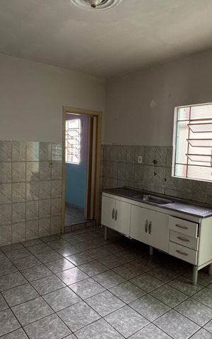 Casa à venda com 208m², 4 quartos e 1 vaga Casa à venda com 208m², 4 quartos e 1 vagaCasa 1 Cozinha