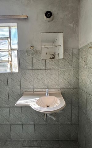 Casa à venda com 208m², 4 quartos e 1 vaga Casa à venda com 208m², 4 quartos e 1 vagaCasa 1 Banheiro
