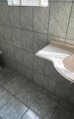 Casa à venda com 208m², 4 quartos e 1 vaga Casa à venda com 208m², 4 quartos e 1 vagaCasa 1 Banheiro