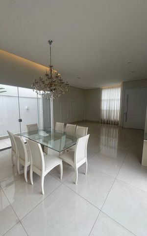 Casa de condomínio para alugar com 221m², 3 quartos e 2 vagas Casa de condomínio para alugar com 221m², 3 quartos e 2 vagasSala
