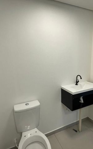 Studio para alugar com 26m², 1 quarto e sem vaga Studio para alugar com 26m², 1 quarto e sem vagaBanheiro social