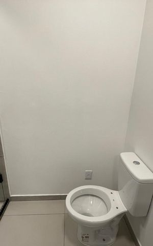 Studio para alugar com 26m², 1 quarto e sem vaga Studio para alugar com 26m², 1 quarto e sem vagaBanheiro social