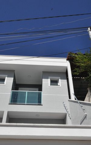 Casa à venda com 100m², 3 quartos e 1 vagaFachada