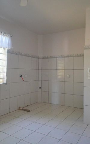 Casa à venda com 140m², 3 quartos e 2 vagascozinha 