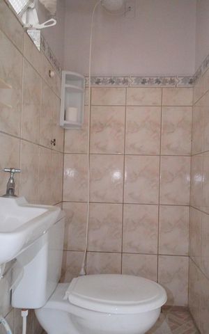 Casa à venda com 140m², 3 quartos e 2 vagasBanheiro 2