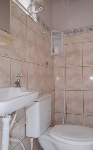 Casa à venda com 140m², 3 quartos e 2 vagasBanheiro 2