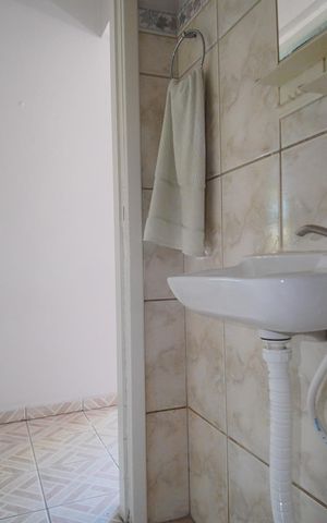 Casa à venda com 140m², 3 quartos e 2 vagasBanheiro 2
