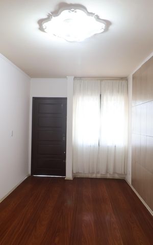 Casa à venda com 137m², 2 quartos e 3 vagasSala