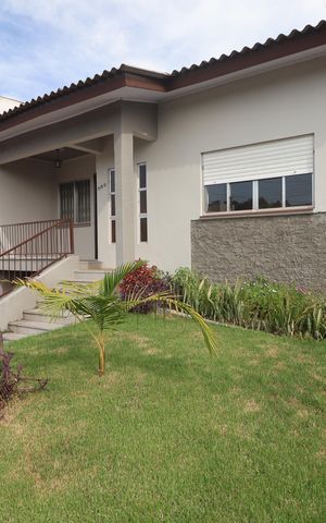 Casa à venda com 137m², 2 quartos e 3 vagasÁrea externa