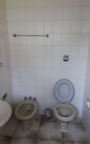 Casa à venda com 137m², 2 quartos e 3 vagasBanheiro 2