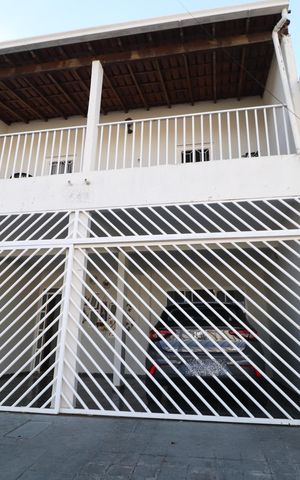 Casa para alugar com 233m², 4 quartos e 2 vagasFachada
