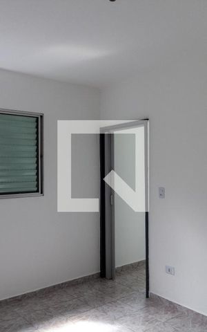 Casa à venda com 300m², 6 quartos e 2 vagas Casa à venda com 300m², 6 quartos e 2 vagasCasa 2- Quarto