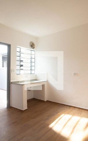 Casa à venda com 300m², 6 quartos e 2 vagas Casa à venda com 300m², 6 quartos e 2 vagasSala/cozinha