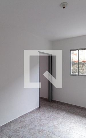 Casa à venda com 300m², 6 quartos e 2 vagas Casa à venda com 300m², 6 quartos e 2 vagasCasa 2- Sala/cozinha