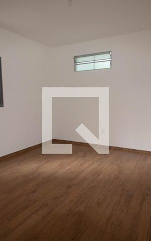 Casa à venda com 300m², 6 quartos e 2 vagas Casa à venda com 300m², 6 quartos e 2 vagasSala/cozinha