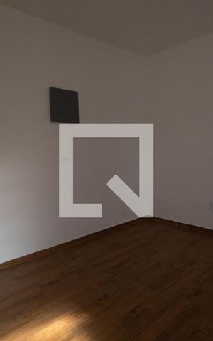 Casa à venda com 300m², 6 quartos e 2 vagas Casa à venda com 300m², 6 quartos e 2 vagasQuarto