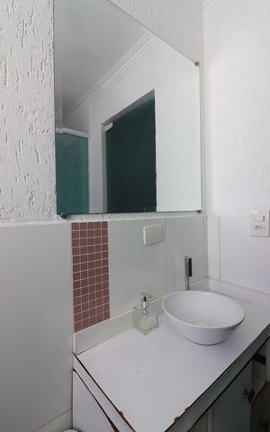 Casa à venda com 180m², 3 quartos e 2 vagasQuarto 1 - Suíte Banheiro 