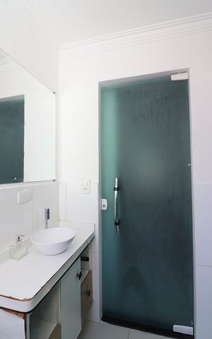 Casa à venda com 180m², 3 quartos e 2 vagasQuarto 1 - Suíte Banheiro 