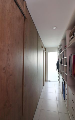 Casa à venda com 180m², 3 quartos e 2 vagasQuarto 1 - Suíte Closet