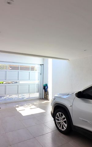 Casa à venda com 180m², 3 quartos e 2 vagasGaragem