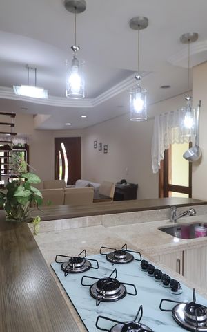 Casa à venda com 200m², 2 quartos e 2 vagasCozinha