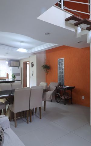Casa à venda com 200m², 2 quartos e 2 vagasSala 1