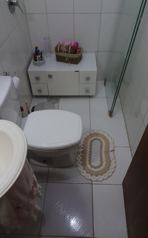 Casa à venda com 200m², 2 quartos e 2 vagasBanheiro