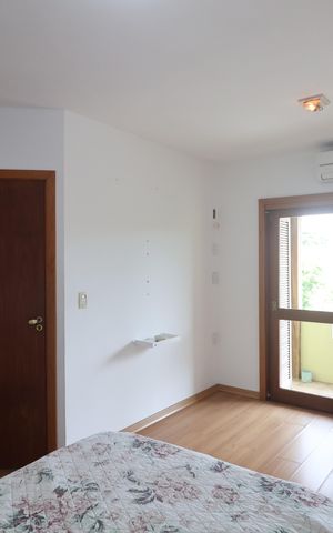 Casa à venda com 200m², 2 quartos e 2 vagasSuíte 2