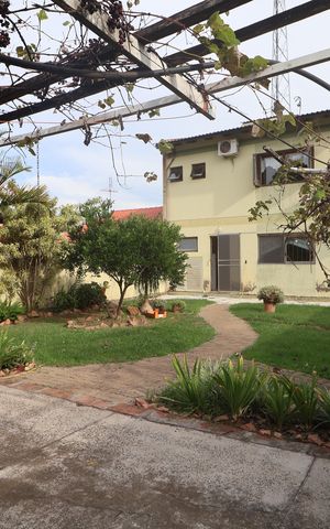 Casa à venda com 200m², 2 quartos e 2 vagasÁrea externa