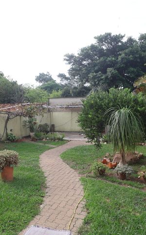 Casa à venda com 200m², 2 quartos e 2 vagasÁrea externa