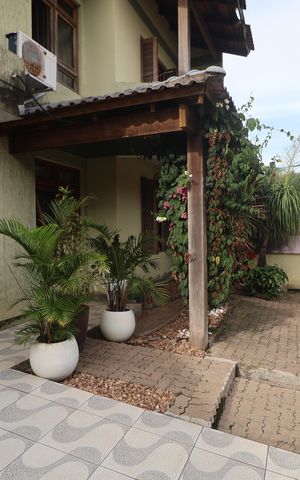 Casa à venda com 200m², 2 quartos e 2 vagasÁrea externa