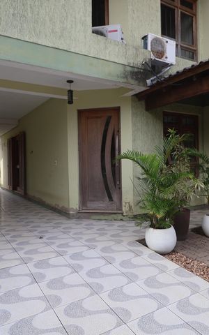 Casa à venda com 200m², 2 quartos e 2 vagasÁrea externa
