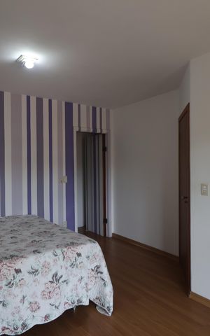 Casa à venda com 200m², 2 quartos e 2 vagasSuíte 2