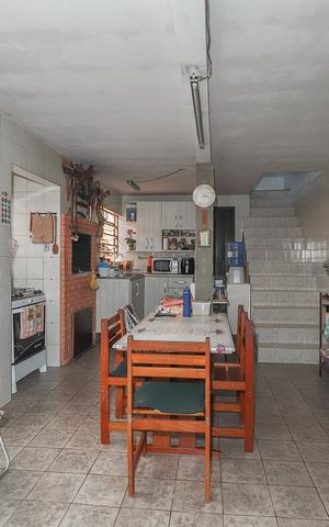 Casa à venda com 303m², 5 quartos e 2 vagasCozinha / Casa principal