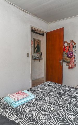Casa à venda com 303m², 5 quartos e 2 vagasQuarto / Casa principal