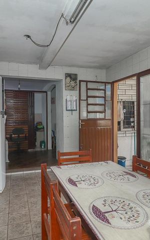 Casa à venda com 303m², 5 quartos e 2 vagasCozinha / Casa principal