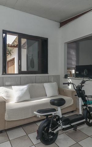 Casa à venda com 303m², 5 quartos e 2 vagasSala / Cozinha / Casa frente