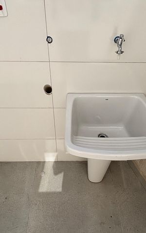 Apartamento à venda com 58m², 2 quartos e 2 vagas Apartamento à venda com 58m², 2 quartos e 2 vagasVaranda da Suíte - Area de Serviço